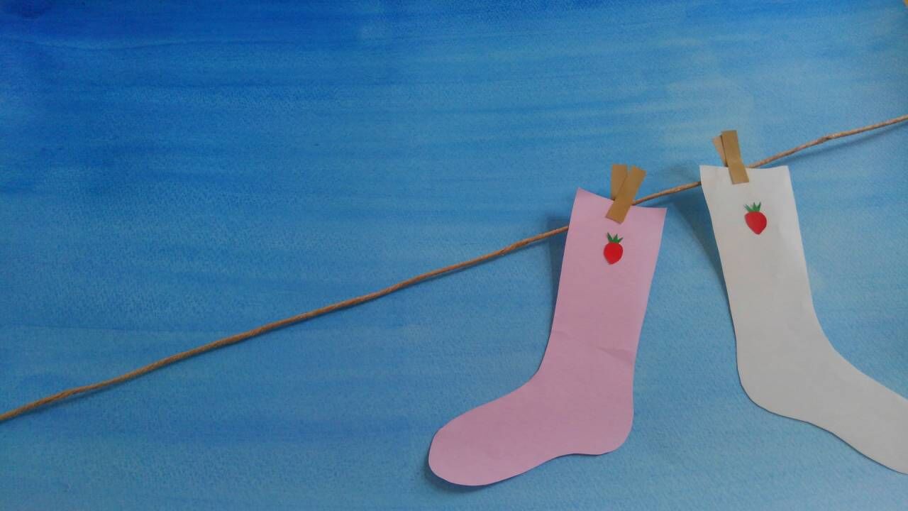 ピンク色になったくつ下